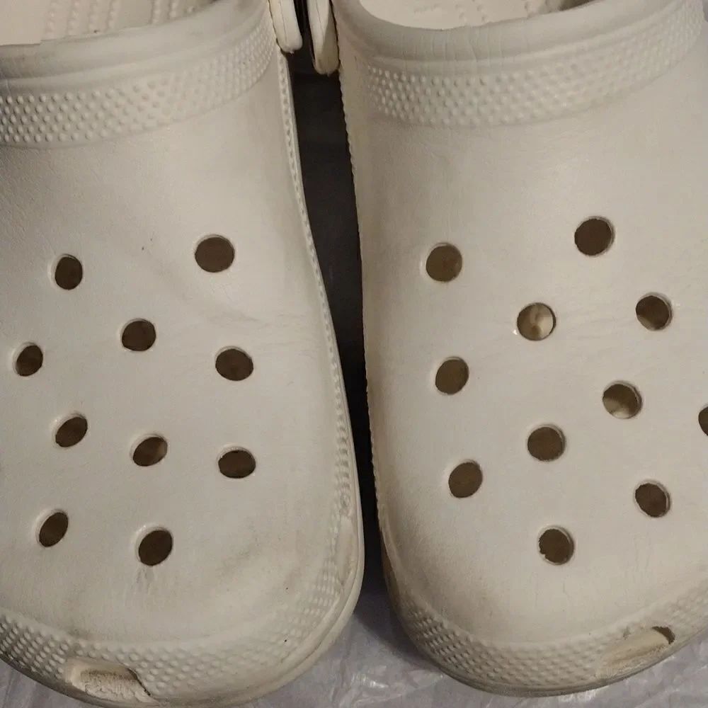 Crocs - Picture 2 of 6